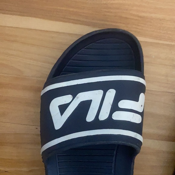 FILA slides - Picture 2 of 3